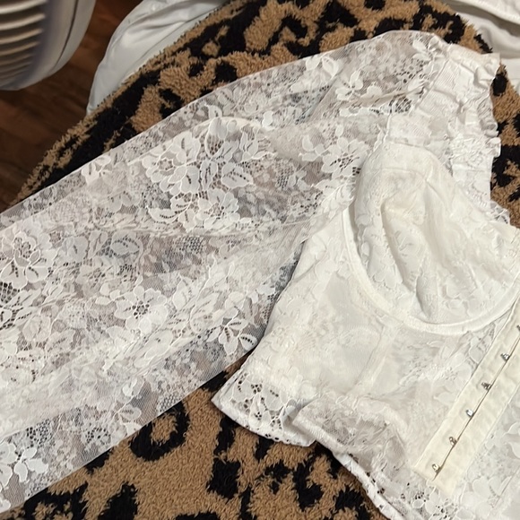 For Love and Lemons delicate lace top - Picture 4 of 8